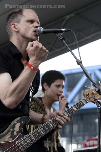 THESE ARE POWERS - 2010-06-06 - PARIS - Parc de la Villette - 